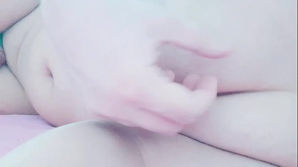 Bottom boy white showing his body witha cute ass and pink hole سالب ابيض ورع يعرض طيزه الطيز الكبيرة والوردية وجسمه ابيض ووردي