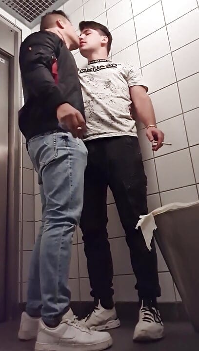 Fuck ‘n Smoke at a Public Toilet
