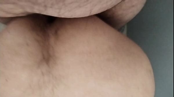 Me preñan en un baño publico