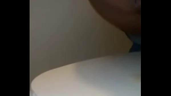 Extraindo o leite recebido no banheirão 2