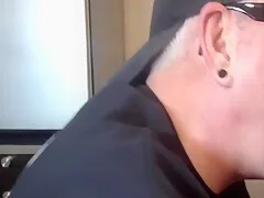 Homemade Gloryhole Dilf Sucking And Tugging Cock In Closeup 7 Min – Gay Porn
