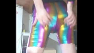 Mi coleccion: vestidito negro con legins de colores